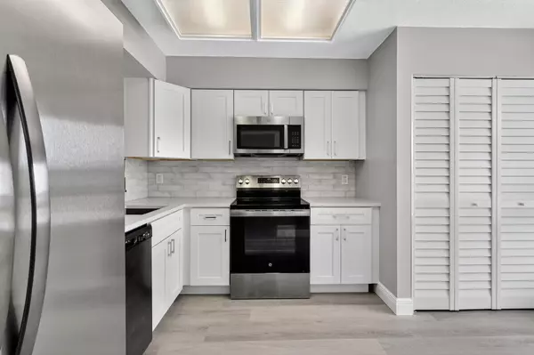 Delray Beach, FL 33446,14527 Bonaire BLVD 309