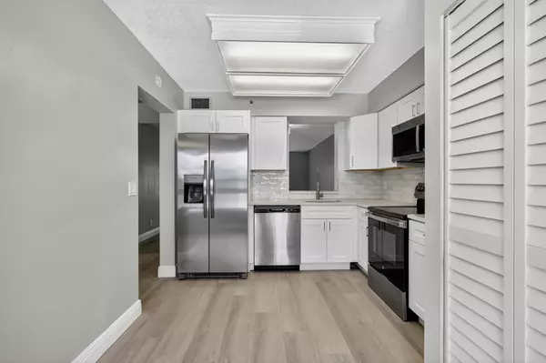 Delray Beach, FL 33446,14527 Bonaire BLVD 309