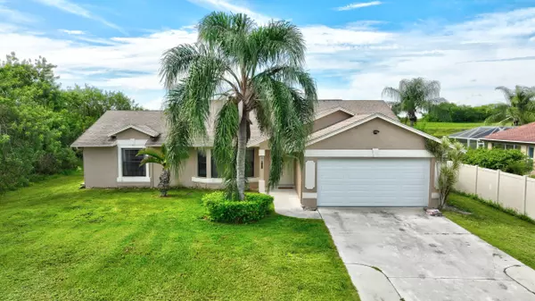 403 SW S Quick CIR, Port Saint Lucie, FL 34953