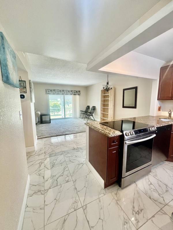 5401 NW 2nd AVE 317,  Boca Raton,  FL 33487