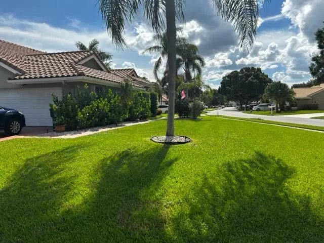 Lake Worth, FL 33463,5914 Newport Village WAY