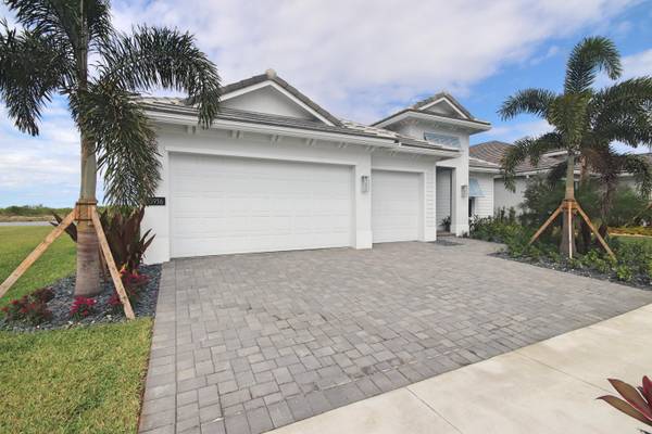 9307 SW Pinnacle PL, Port Saint Lucie, FL 34987