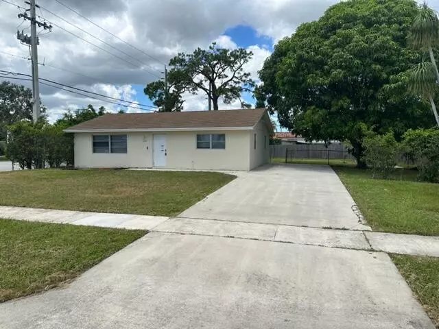 1735 Roy DR, West Palm Beach, FL 33415