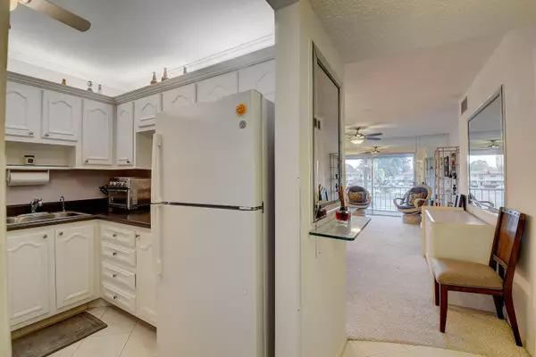 Delray Beach, FL 33446,22 Abbey LN 206