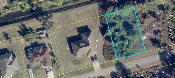 747 E Newell ST, Lehigh Acres, FL 33974