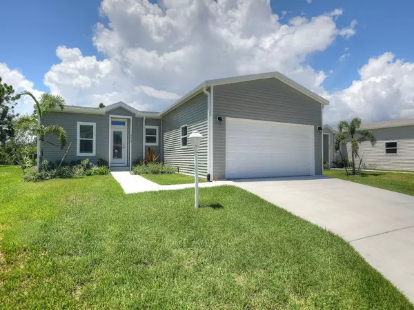 Port Saint Lucie, FL 34952,3513 Red Tailed Hawk DR