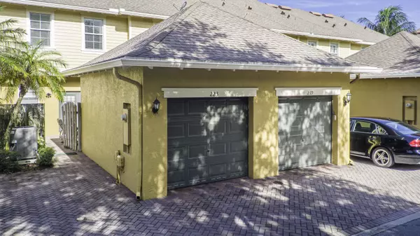 Jupiter, FL 33458,223 E Bay Cedar CIR