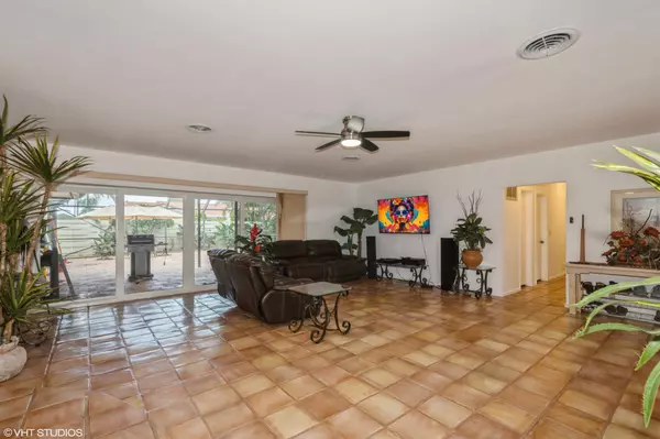 Boca Raton, FL 33486,698 SW 12th TER