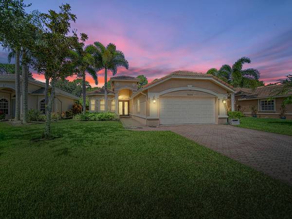 7636 Greenbrier CIR, Port Saint Lucie, FL 34986