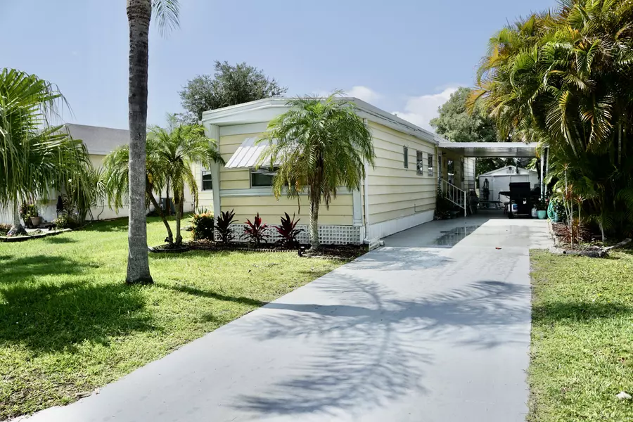 29 El Camino Real, Port Saint Lucie, FL 34952