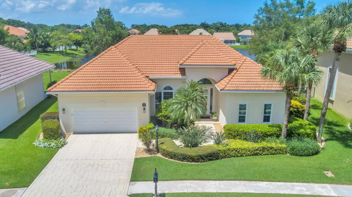 Palm Beach Gardens, FL 33410,135 Satinwood LN