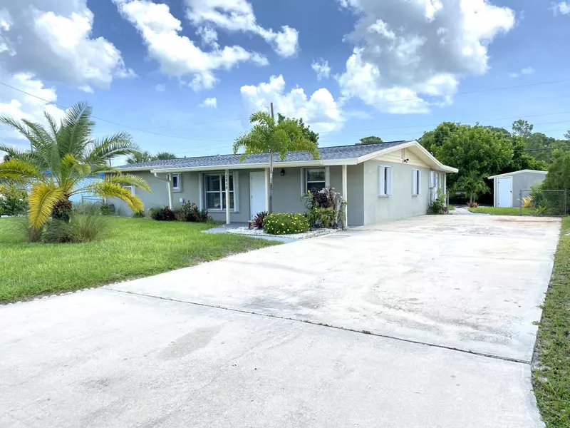 2819 NE Hickory Ridge AVE, Jensen Beach, FL 34957