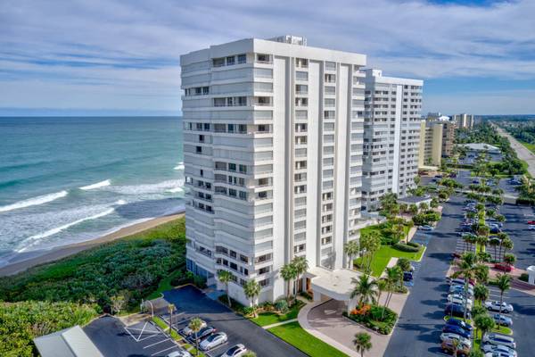 Jensen Beach, FL 34957,9950 S Ocean DR 202