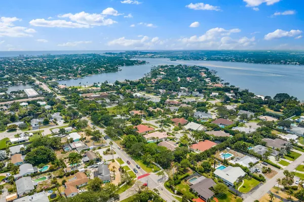 Tequesta, FL 33469,8 Bayview TER