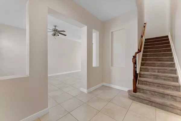 Boca Raton, FL 33487,8313 NW 7th CT