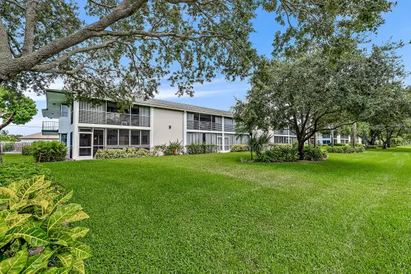 Tequesta, FL 33469,9 Garden Street 106j