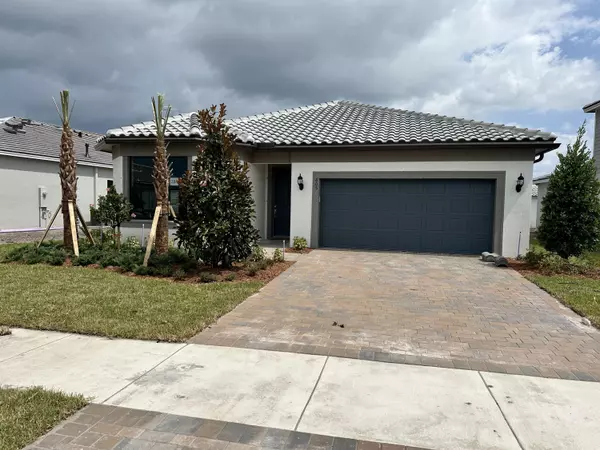 805 SE Courances DR 284, Port Saint Lucie, FL 34984