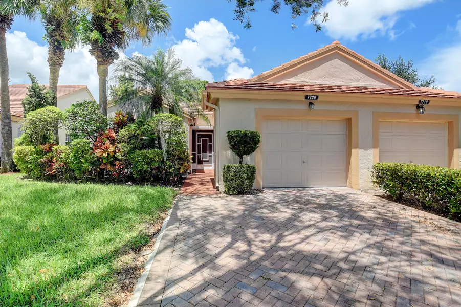 7725 Coral Lake DR, Delray Beach, FL 33446