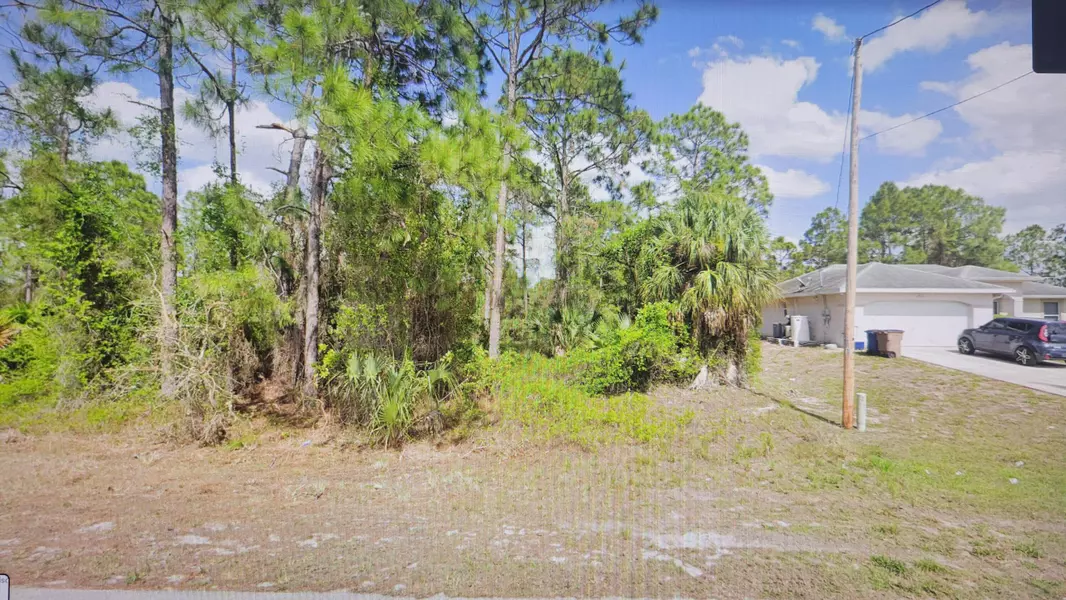 721 S Burns AVE, Lehigh Acres, FL 33974