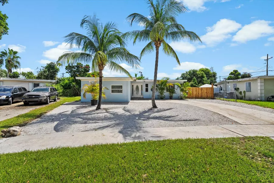 2308 Lynn DR, West Palm Beach, FL 33415