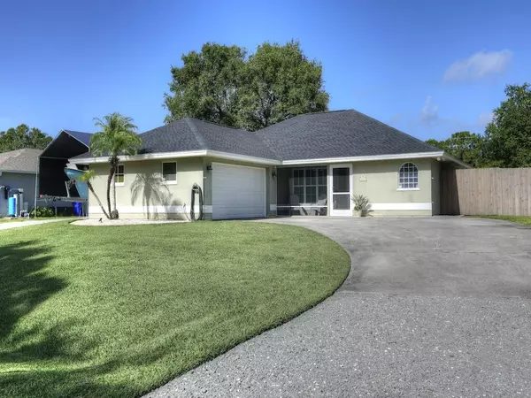 8485 105th CT, Vero Beach, FL 32967