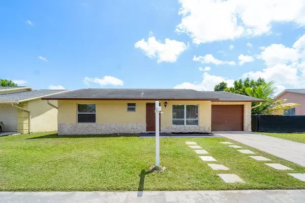Lake Worth, FL 33463,6090 Lambeth CIR