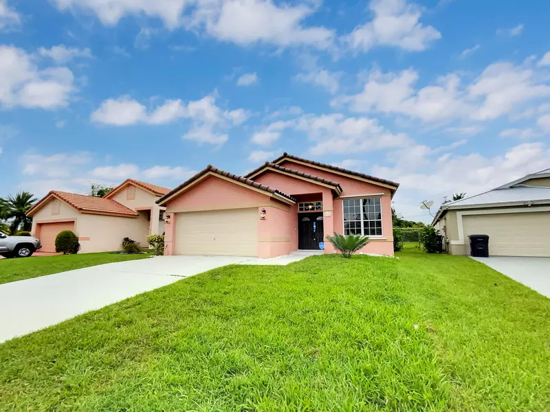 614 Lake Wellington DR, Wellington, FL 33414