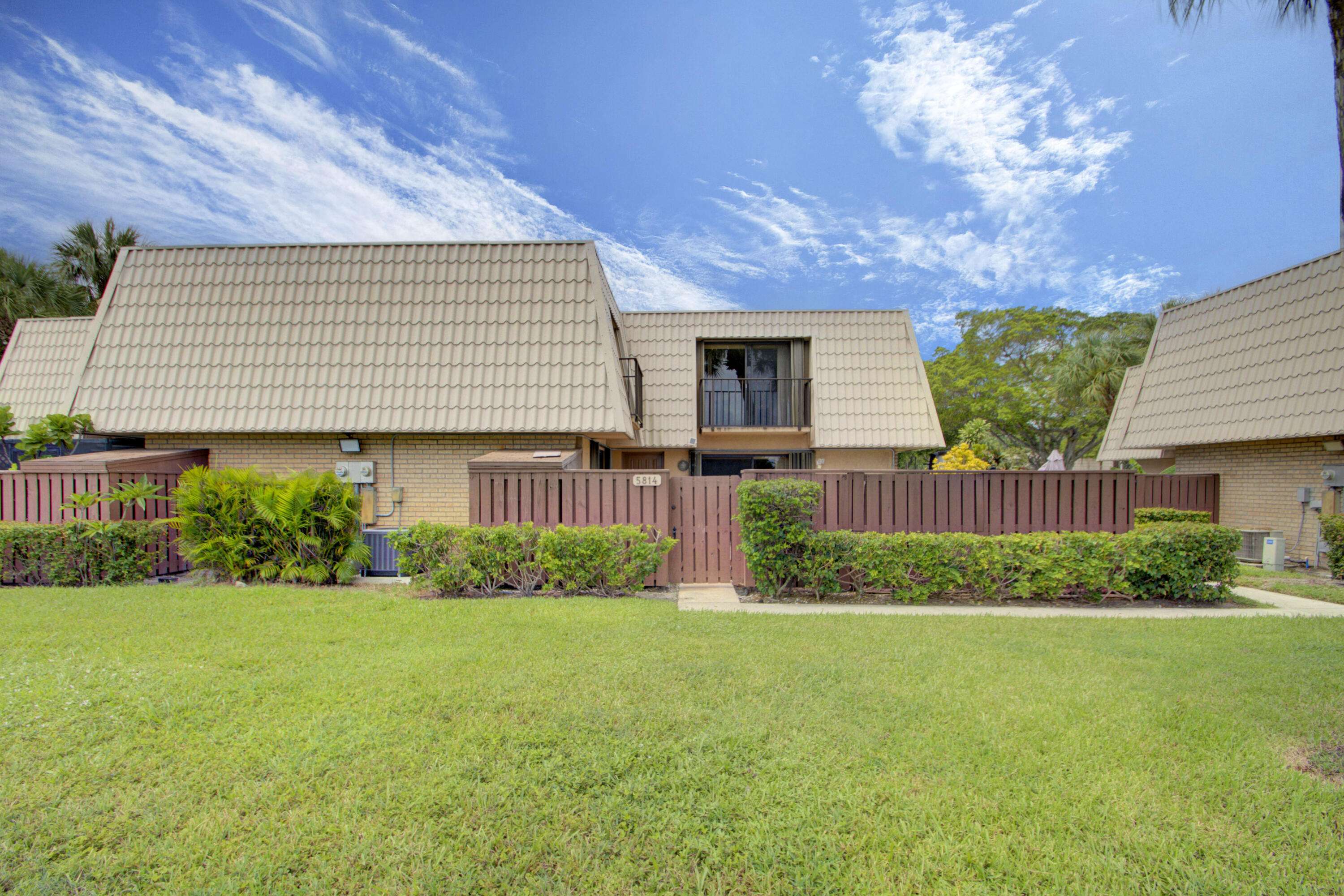 5814 58th WAY, West Palm Beach, FL 33409