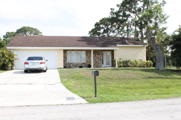 602 SE Walters TER,  Port Saint Lucie,  FL 34983