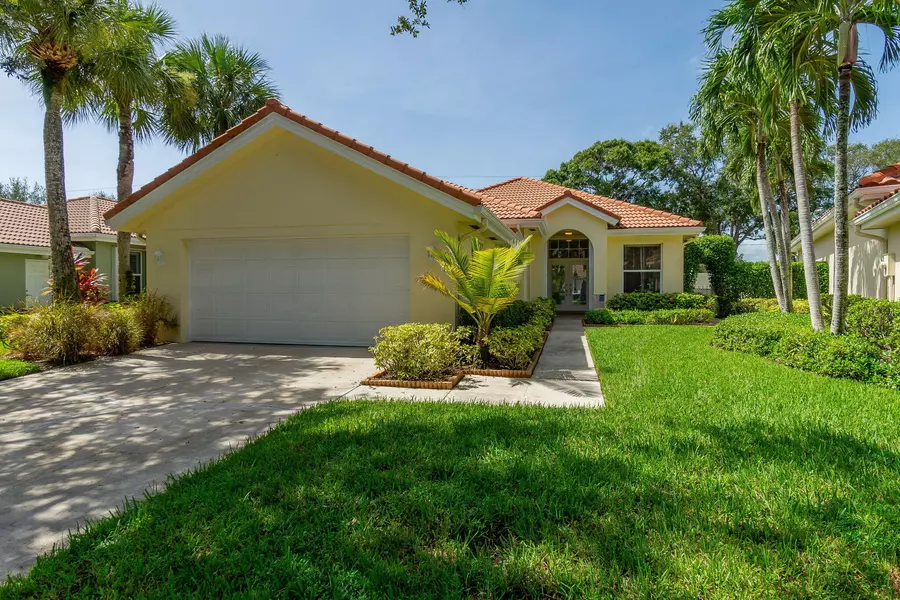 208 Hampton PL, Jupiter, FL 33458