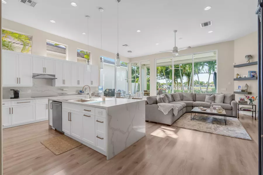 7958 Villa D Este WAY, Delray Beach, FL 33446