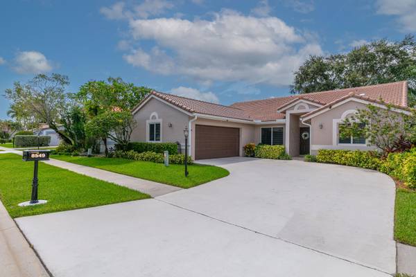 8549 Eagle Run DR, Boca Raton, FL 33434