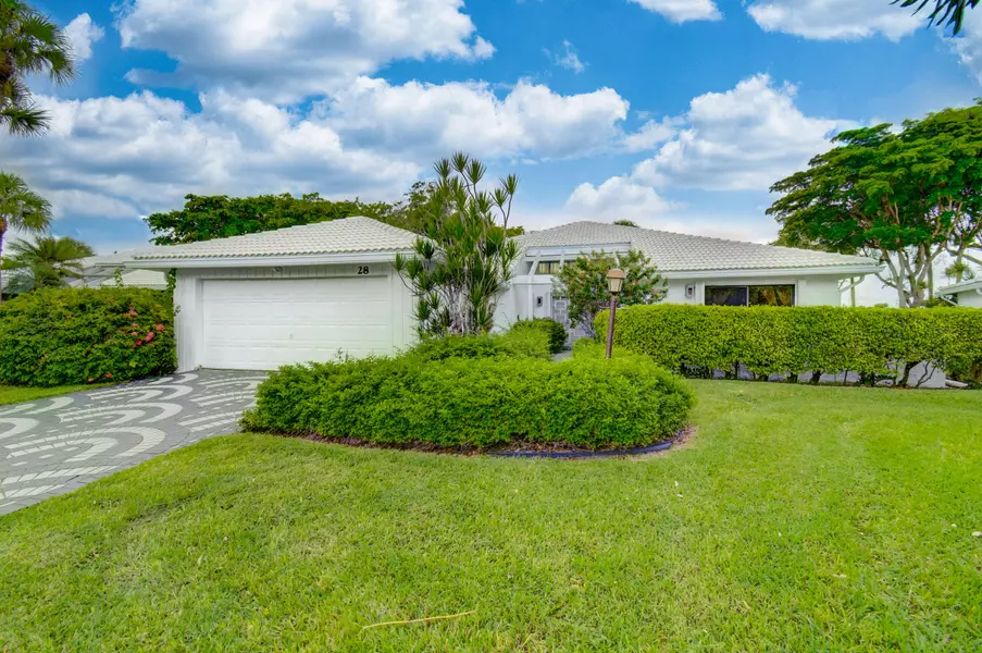 28 Estate DR, Boynton Beach, FL 33436