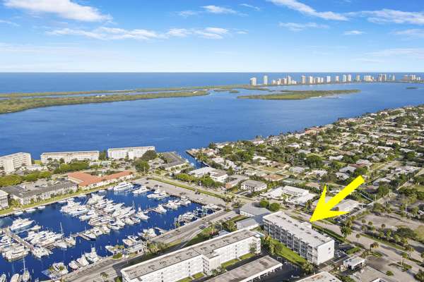 North Palm Beach, FL 33408,155 Yacht Club DR 206