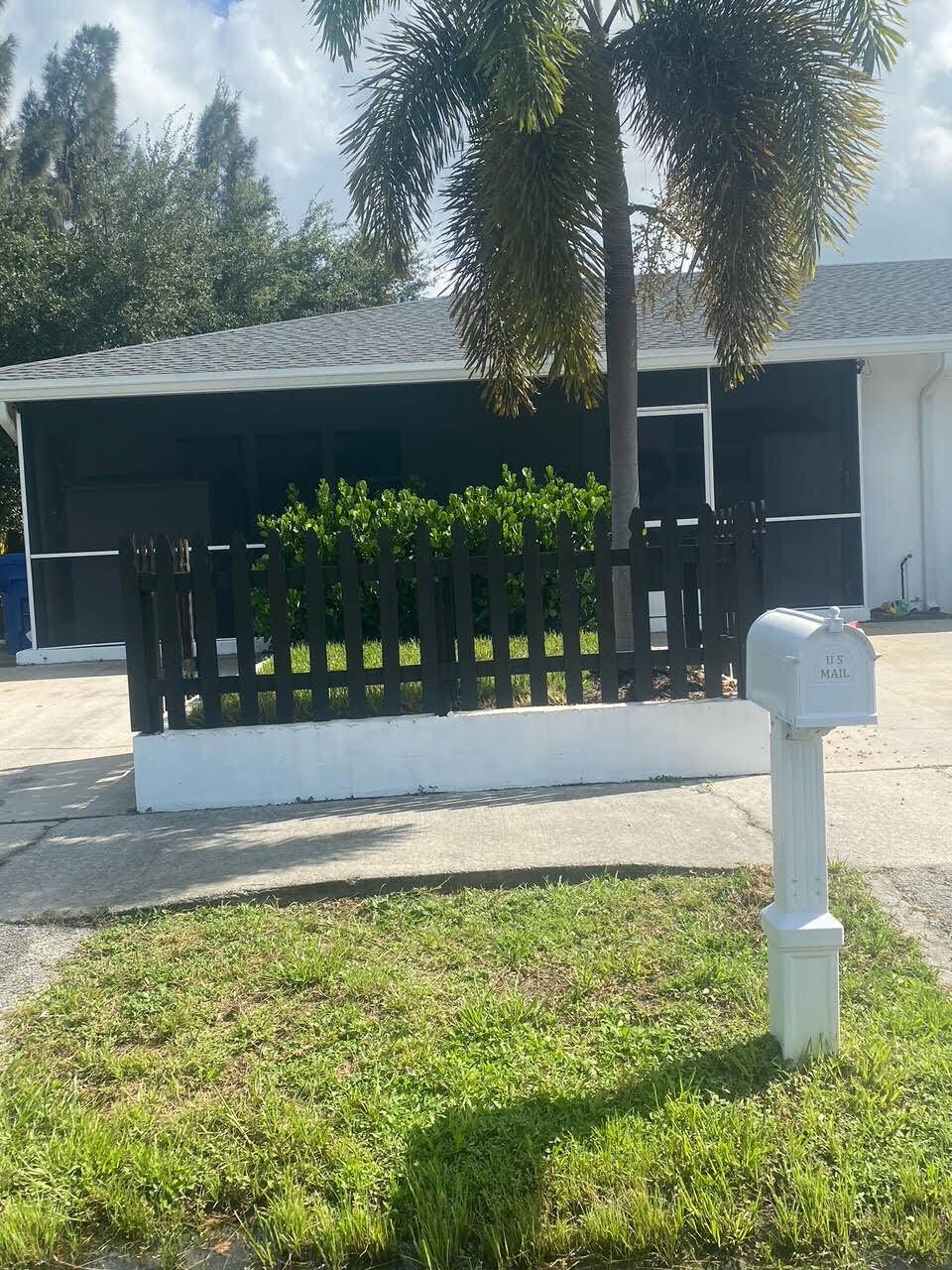 Lantana, FL 33462,518 W Mango ST
