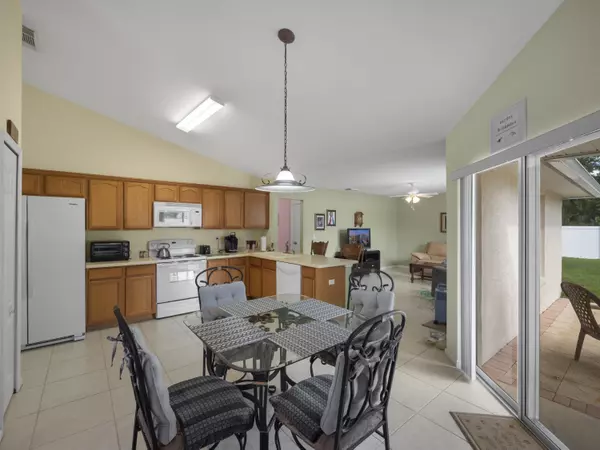 Port Saint Lucie, FL 34953,1043 SW Estaugh AVE