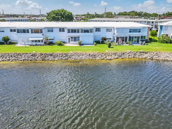 Boynton Beach, FL 33426,1116 Lake TER 214