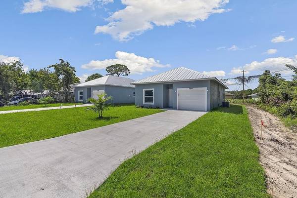 Vero Beach, FL 32962,445 SW 15th PL