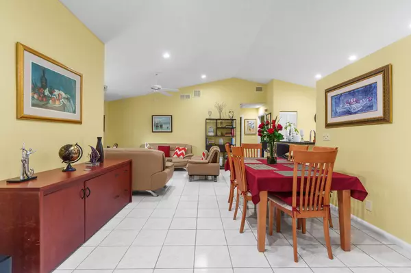 Boynton Beach, FL 33437,9854 Harbour Lake CIR