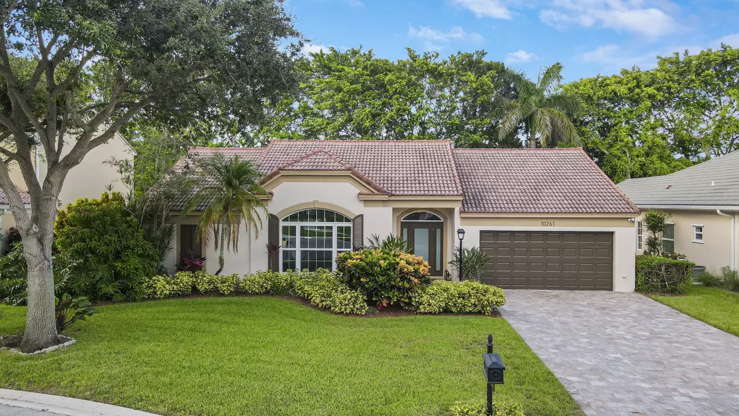 10261 Hunt Club LN, Palm Beach Gardens, FL 33418