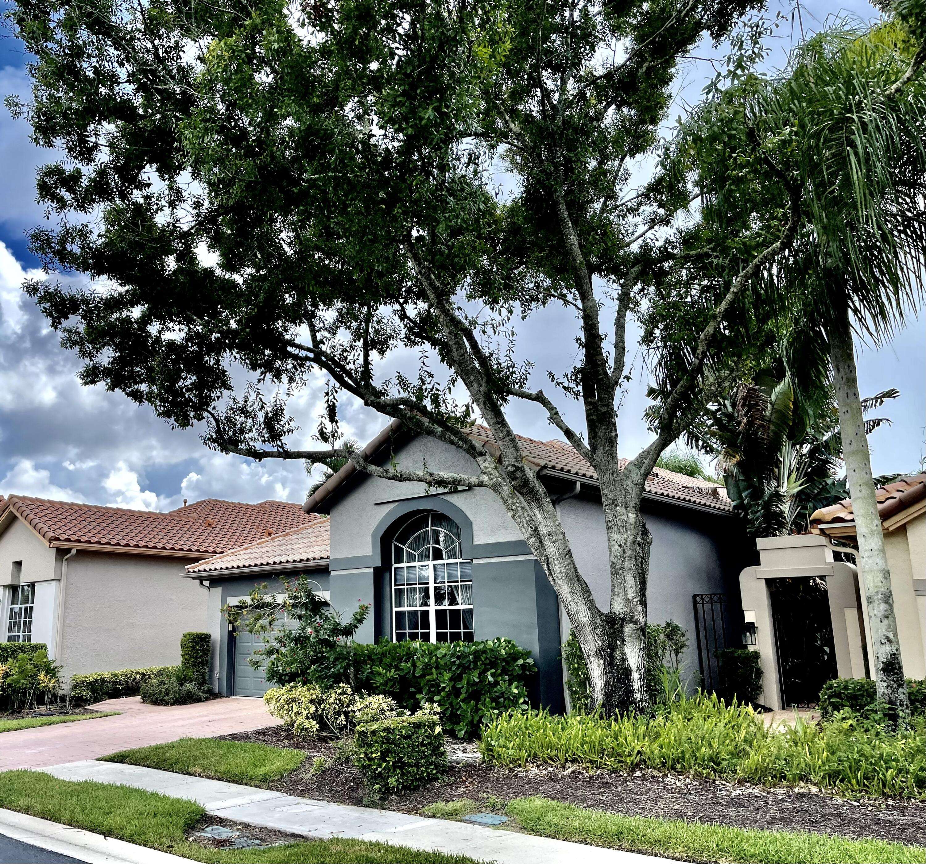 10404 Osprey TRCE, West Palm Beach, FL 33412