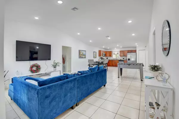 Boynton Beach, FL 33436,7296 W Willow Springs CIR