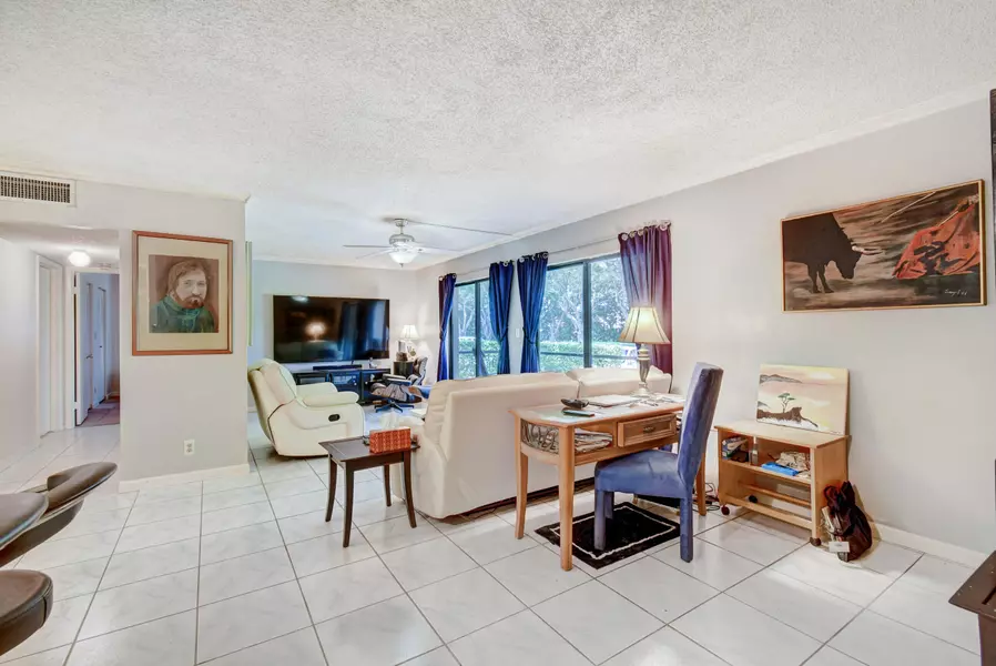 15500 Lakes Of Delray BLVD 107, Delray Beach, FL 33484