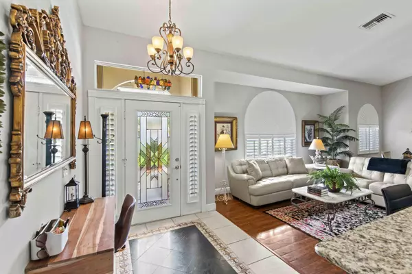 Port Saint Lucie, FL 34986,406 SW Silver Palm CV