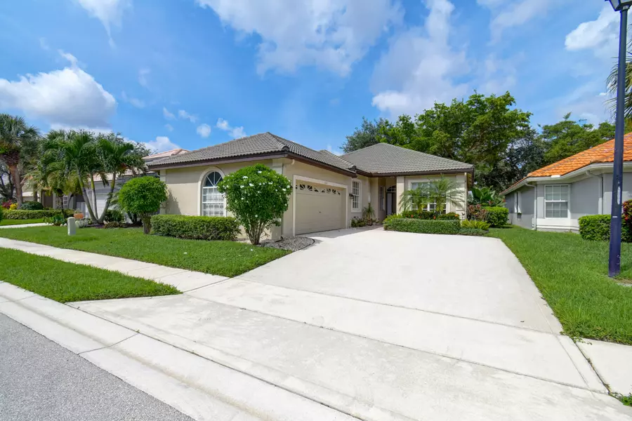 13567 Weyburne DR, Delray Beach, FL 33446