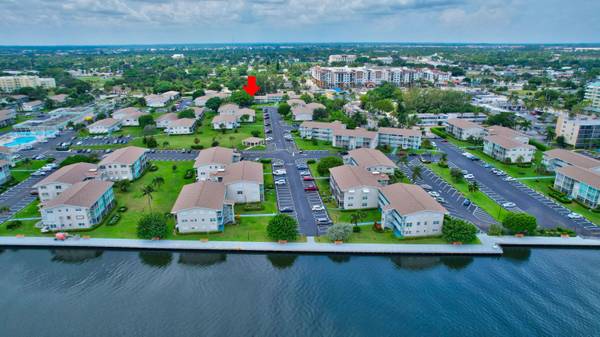 Boynton Beach, FL 33435,240 W Horizons 201