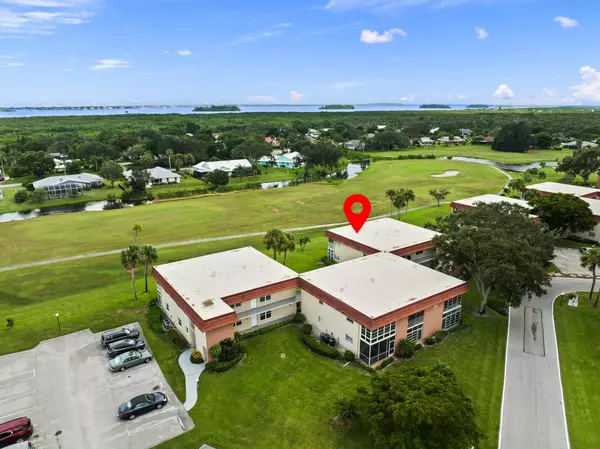 Vero Beach, FL 32962,29 Pine Arbor LN 202