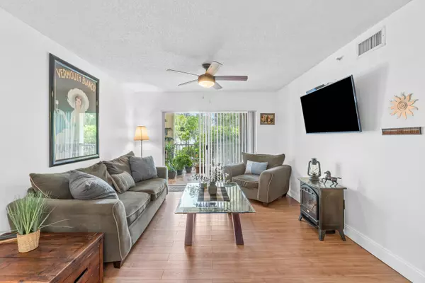 Davie, FL 33328,2600 S University DR 215