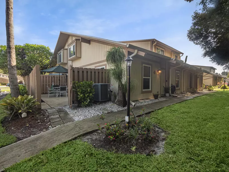 312 Maplecrest CIR, Jupiter, FL 33458