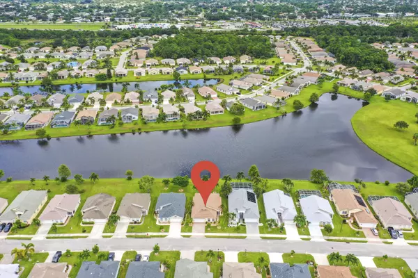 Port Saint Lucie, FL 34986,466 SW Talquin LN